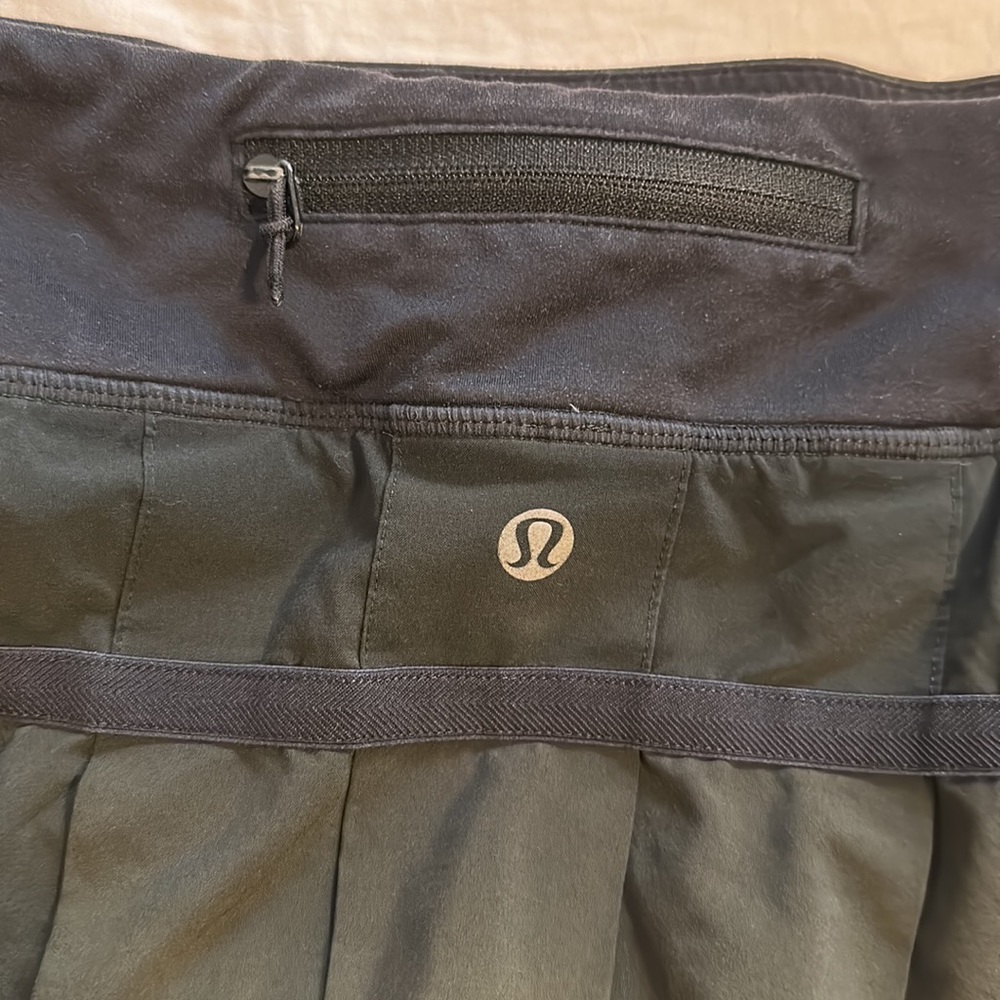 Lululemon skirt - Picture 2 of 4